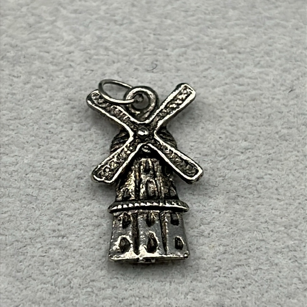 Lot of tested sterling silver charms ready to add to your charm bracelet resale - Picture 8 of 13